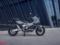 25YM Honda X-ADV