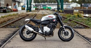 2015_YAM_XSR700JvB_EU_CUSTOM_STAT_001