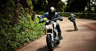 ב.מ.וו G310R – פרומו