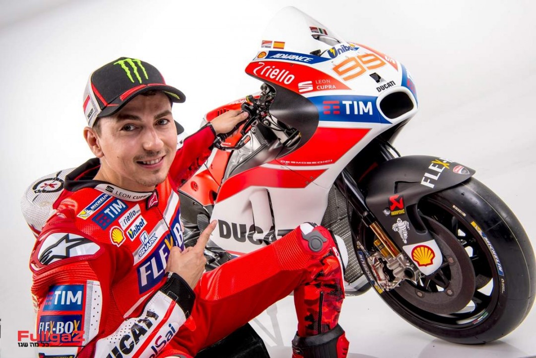 Ducati-GP-17-013