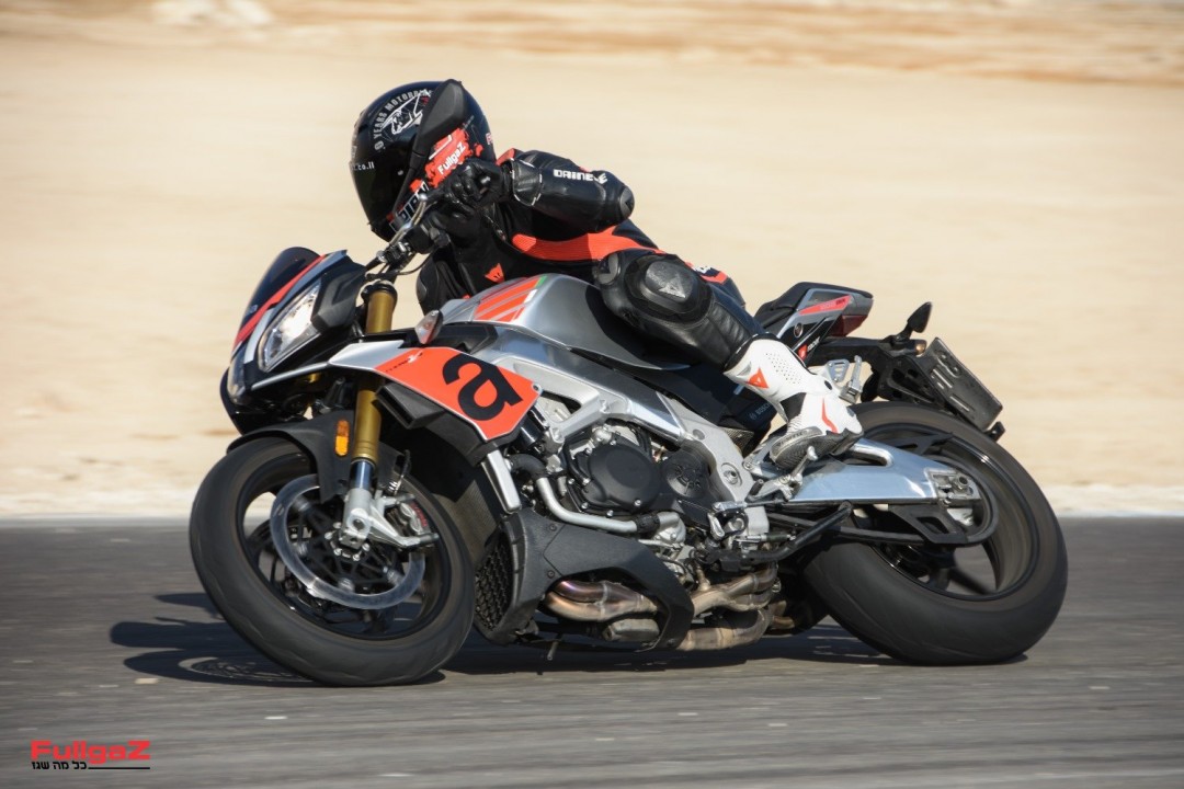 Aprilia-Tuono-1100RR-209
