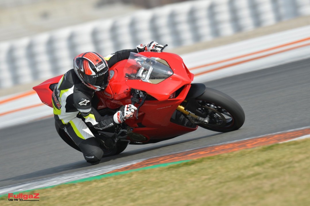 Ducati-Panigale-V4-launch-004
