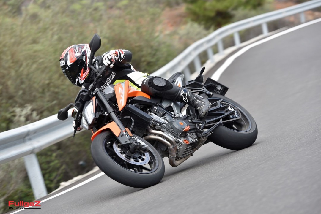 KTM-DUKE-790-launch-002