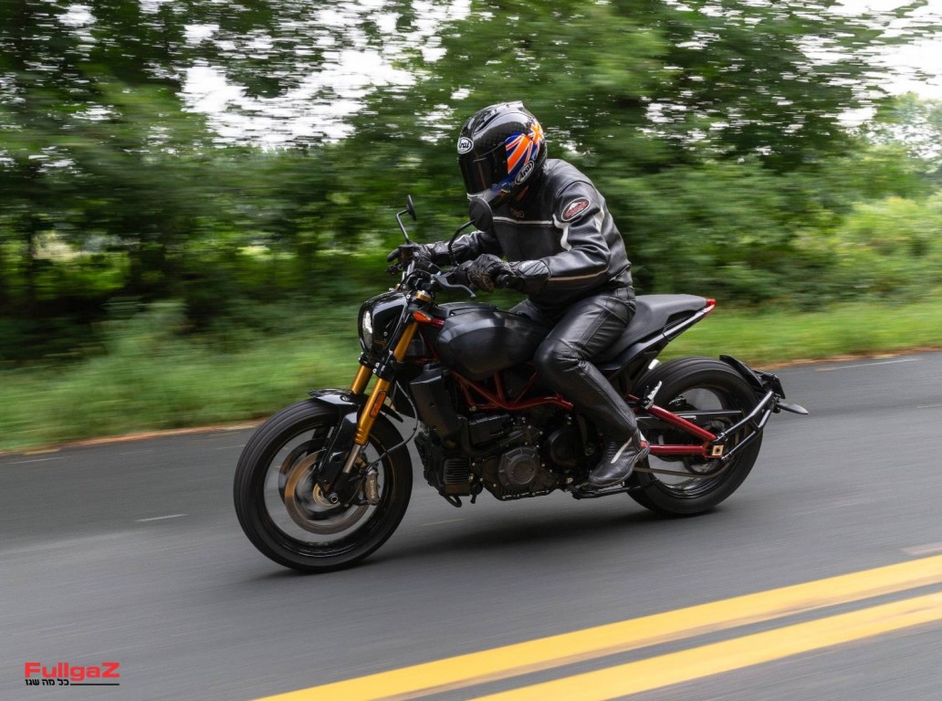 Indian-FTR1200-prototype-test-033