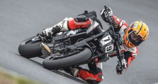 KTM-Duke-890-Erlkoenig-articleGalleryOverlay-fa2e70c8-1620735