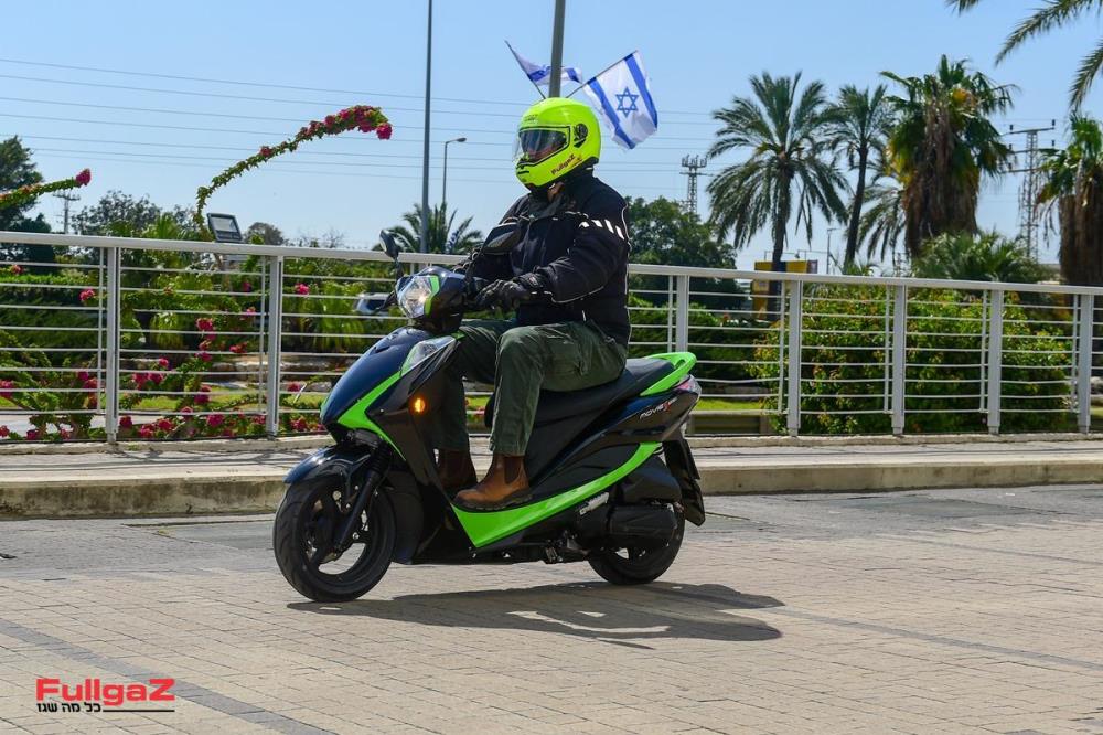KYMCO-Movie-125-038