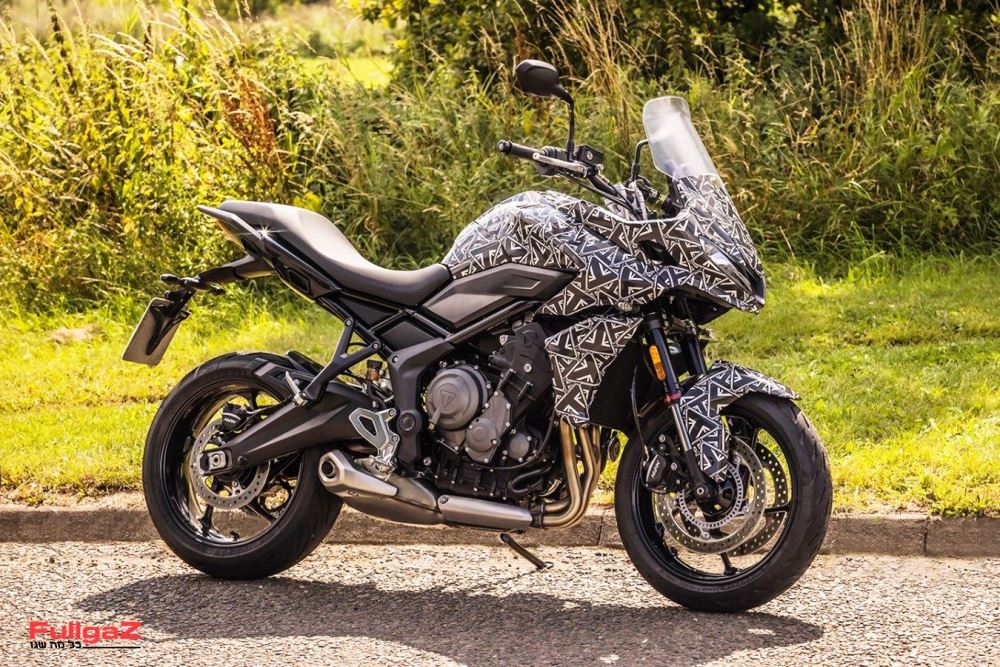 Triumph-Tiger-660-01