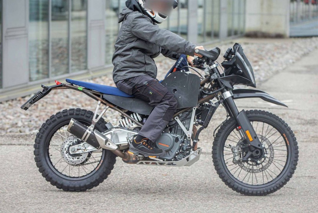 KTM 390 ADV R (2)