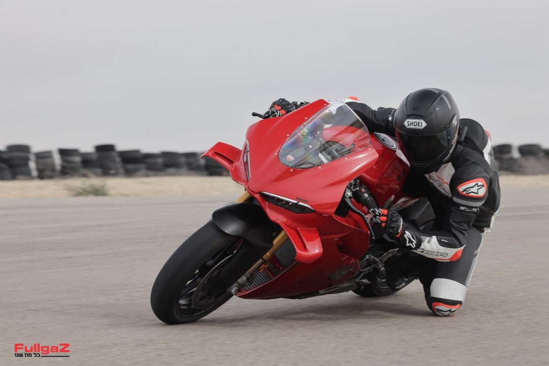 Ducati-Panigale-V4S-2025-Launch-027