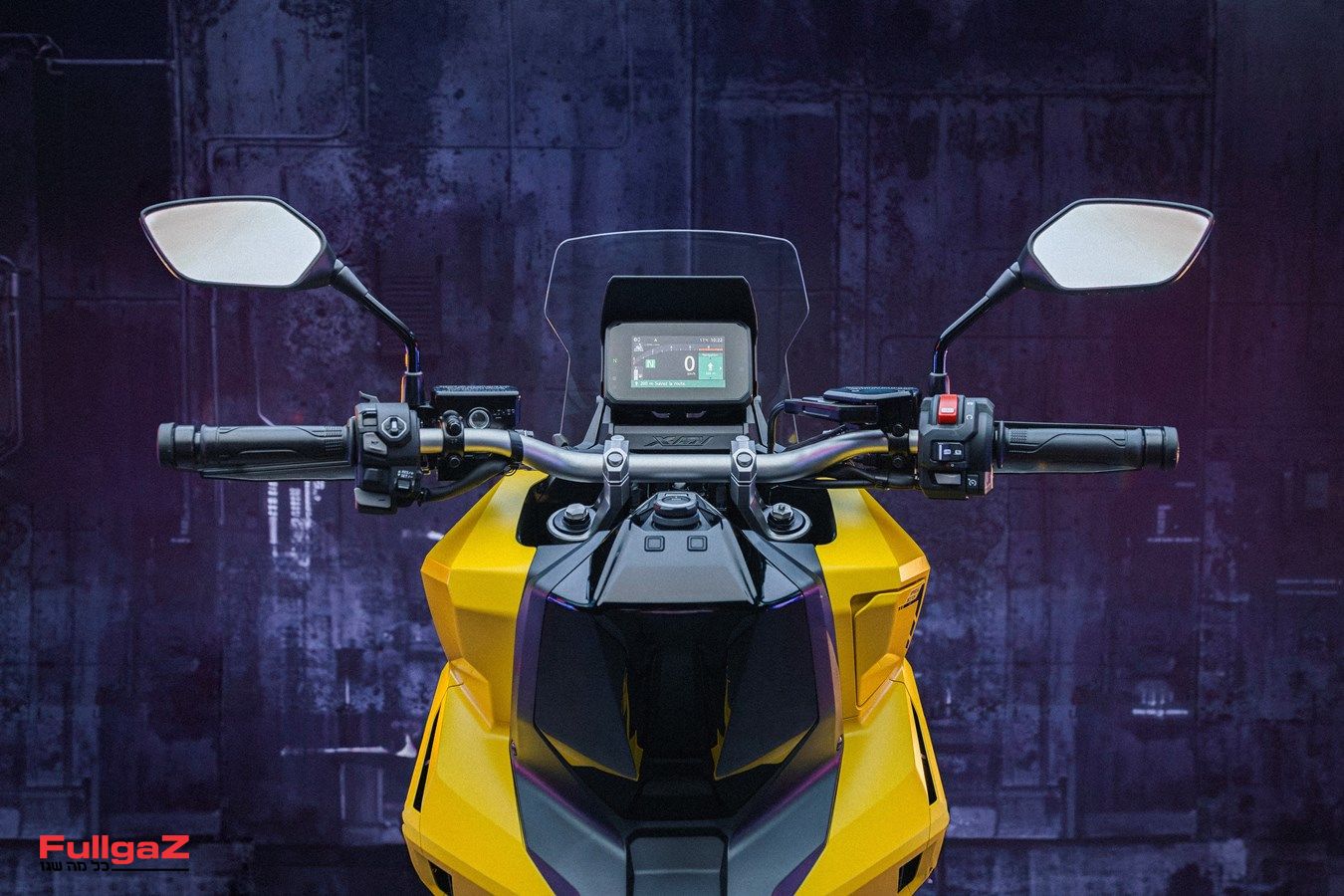 קוקפיט ייחודי ל-X-ADV