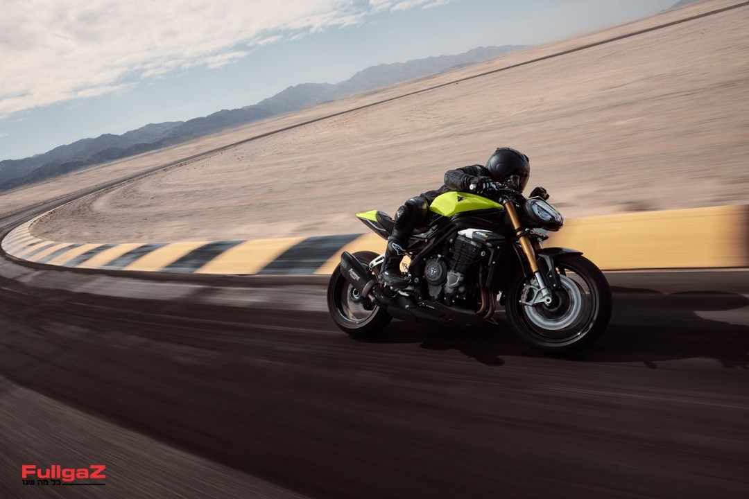 OE_SpeedTriple1200RX_MY25_06435_JP