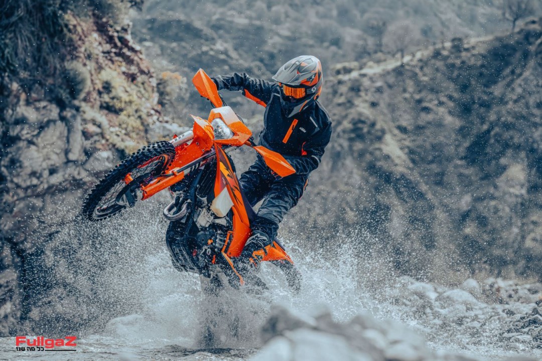 704625_MY26 KTM 350 EXC-F- Action3_Action_ACTION