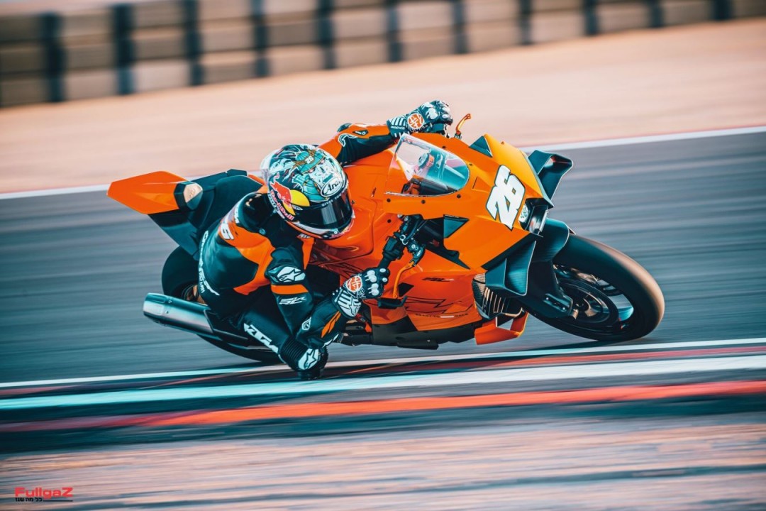 2026 KTM 990 RC R-1