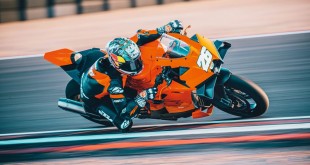 2026 KTM 990 RC R-1