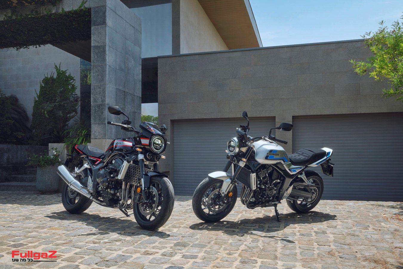 הונדה CB1000F ולצדו גרסת הספורט