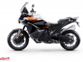 641756_MY25_KTM_1390_Super_Adventure_S_EVO Black_EU_90-Left_03_STUDIO IMAGES_EUROPE GLOBAL_STUDIO