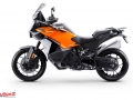 641765_MY25_KTM_1390_Super_Adventure_S_EVO Orange_EU_90-Left_03_STUDIO IMAGES_EUROPE GLOBAL_STUDIO