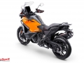 641774_MY25_KTM_1390_Super_Adventure_S_EVO Orange_EU_Rear-Left_03_STUDIO IMAGES_EUROPE GLOBAL_STUDIO