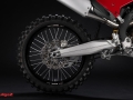 MY26_DESMO450_MX_STUDIO _15__UC775568_High