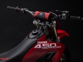 MY26_DESMO450_MX_STUDIO _21__UC775569_High