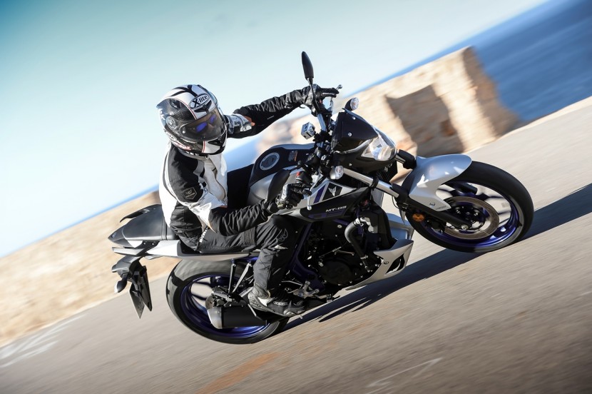 2016_Yamaha_MT03-22