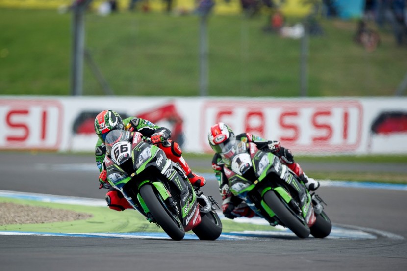 hi_R07_Donington_WorldSBK_2016_Race 2_Sykes_GB39427