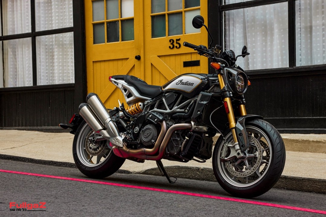 2023-na-imc-ftr-r-carbon-carbon-beauty-079