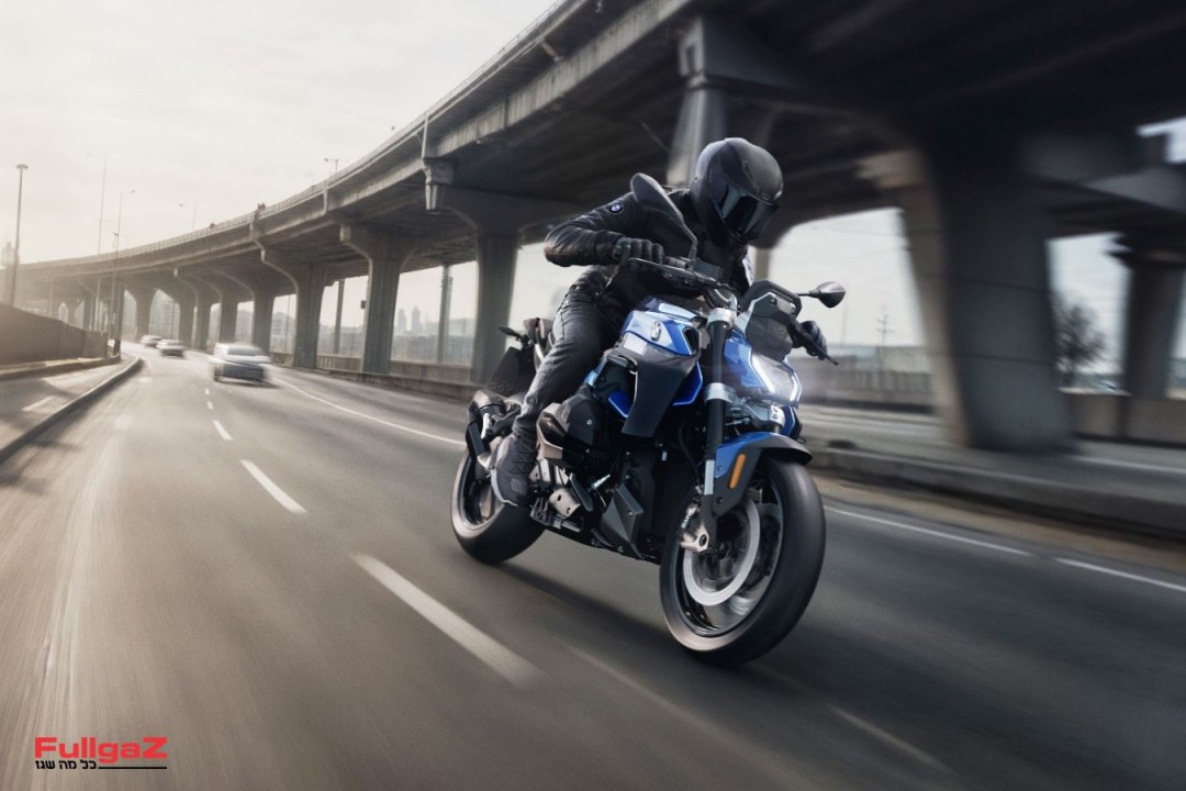 BMW-R1300R-2025-03
