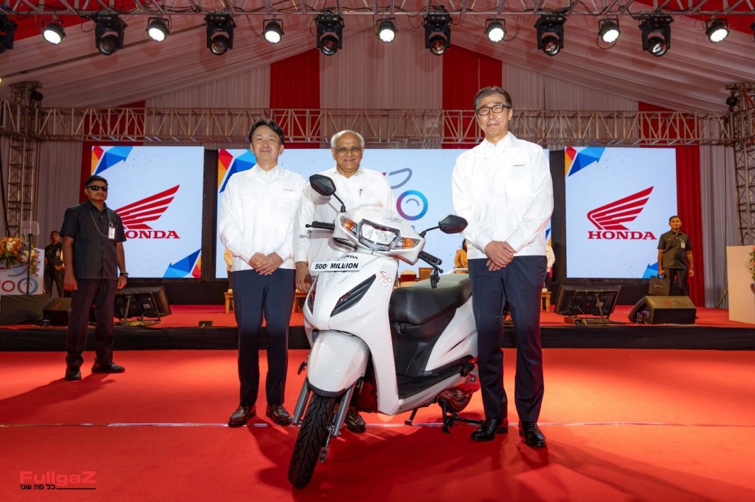 535316_Honda_reaches_500_million_unit_milestone_in_cumulative_global_motorcycle