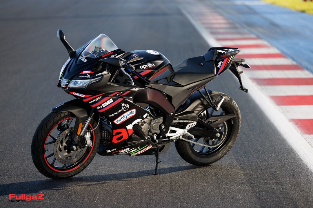 Aprilia RS125 GP Replica (6)