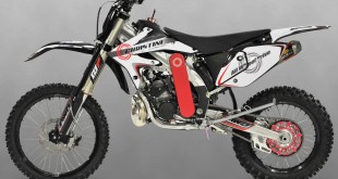 2015-AWD300-L-Backgroun-2048x1260