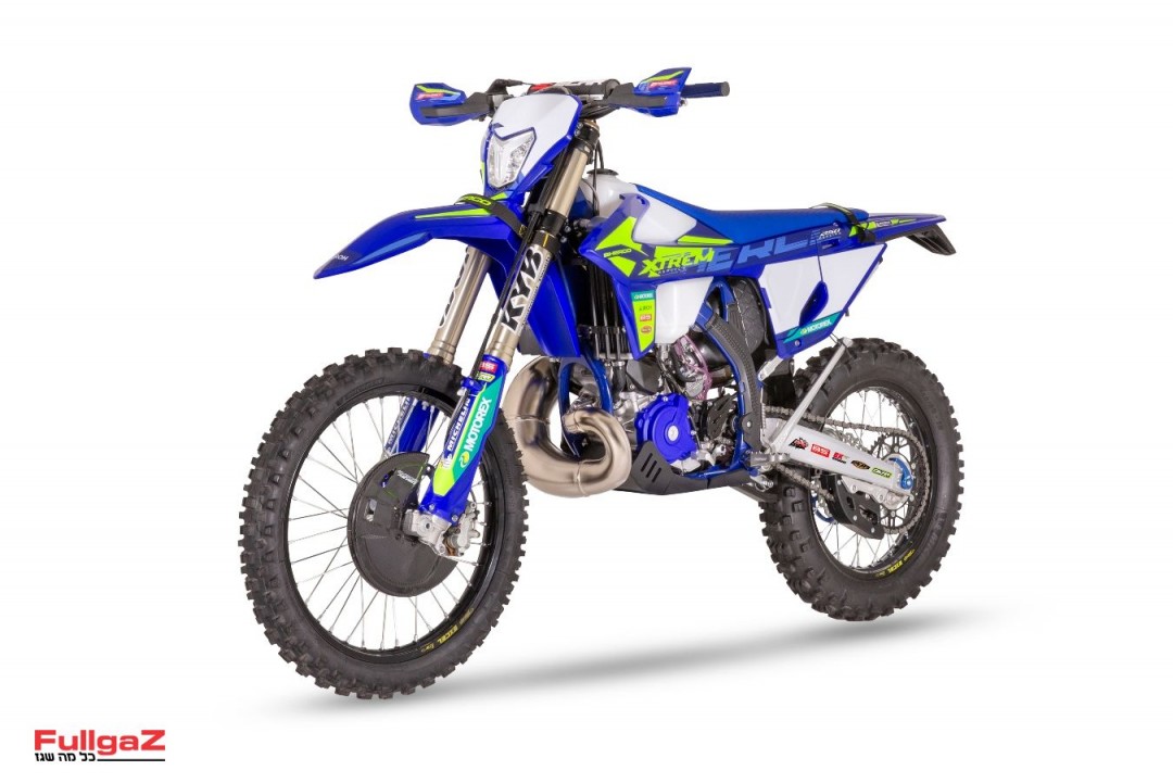 4-SHERCO-250-SE-XTREM-3679x2456