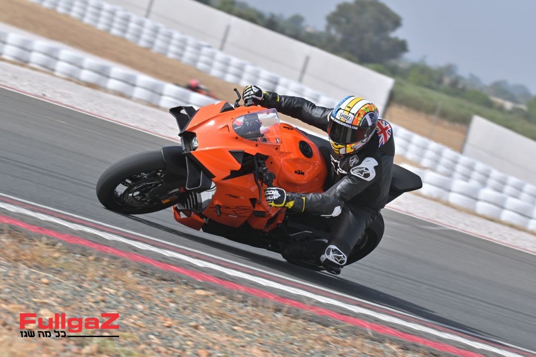 KTM-990-RC-R-Launch-038