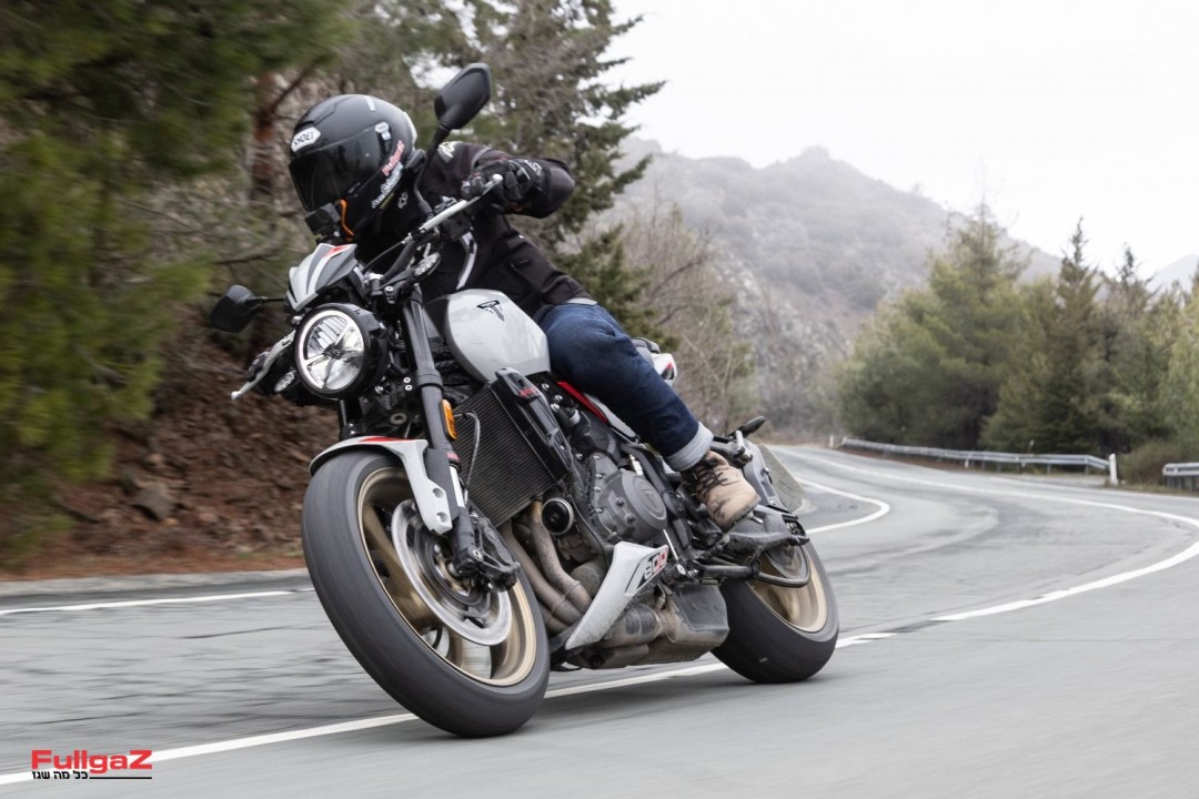 Triumph_Trident_800_Launch-2026-CW_22