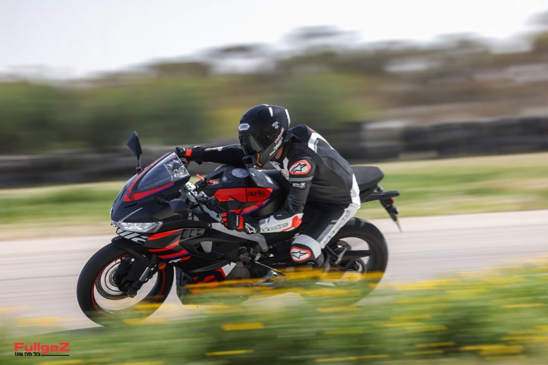 Aprilia-457-Launch-22