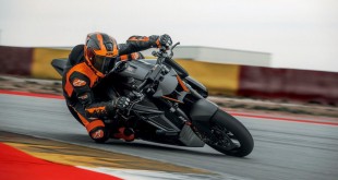 2026 KTM 1390 SUPER DUKE RR TRACK-7
