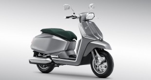 LOW_Final_22Lambretta-X300_s3_หน้า45ฝั่งท่อ-ซิลเวอร์-RGB