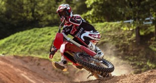 02-MY27_DESMO250_MX_DYNAMICS-1