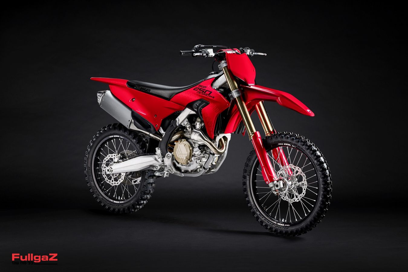 04-MY27_DESMO250_MX_STUDIO-4