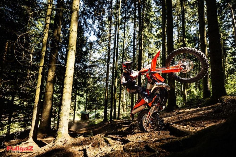 2027 KTM EXC 6DAYS Range_03