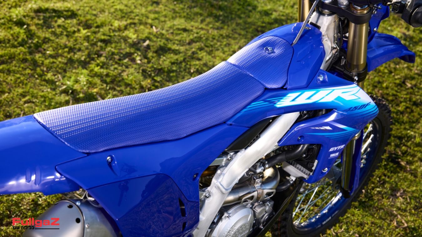 2027_YAM_WR450F_EU_DPBSE_DET_006_03_preview_maxWidth_1500_maxHeight_1500_ppi_300_quality_100