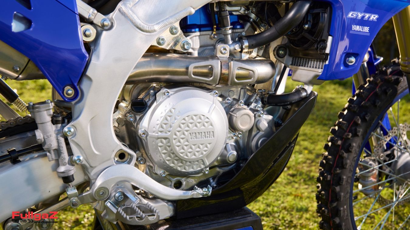 2027_YAM_WR450F_EU_DPBSE_DET_010_03_preview_maxWidth_1500_maxHeight_1500_ppi_300_quality_100